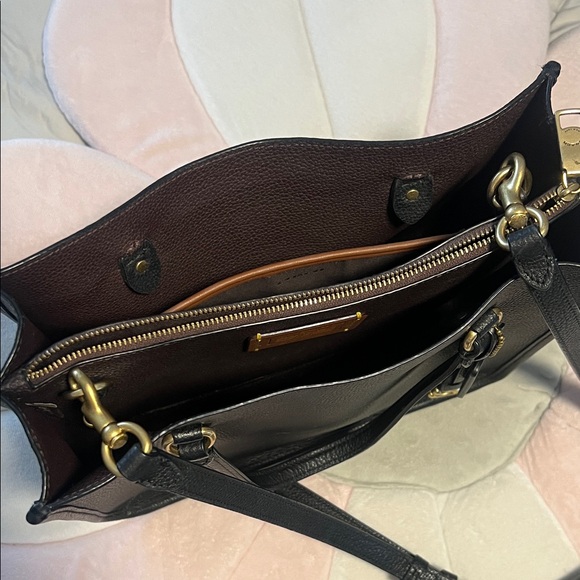 Coach Black Leather Shoulder Bag and Wallet - Picture 5 of 10